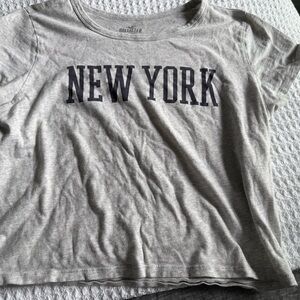 Hollister women’s t shirt
